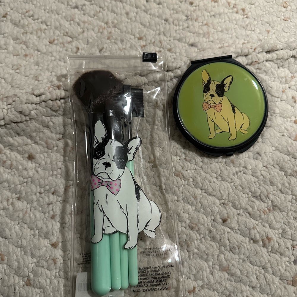 Bull dog makeup mirror and brush set new